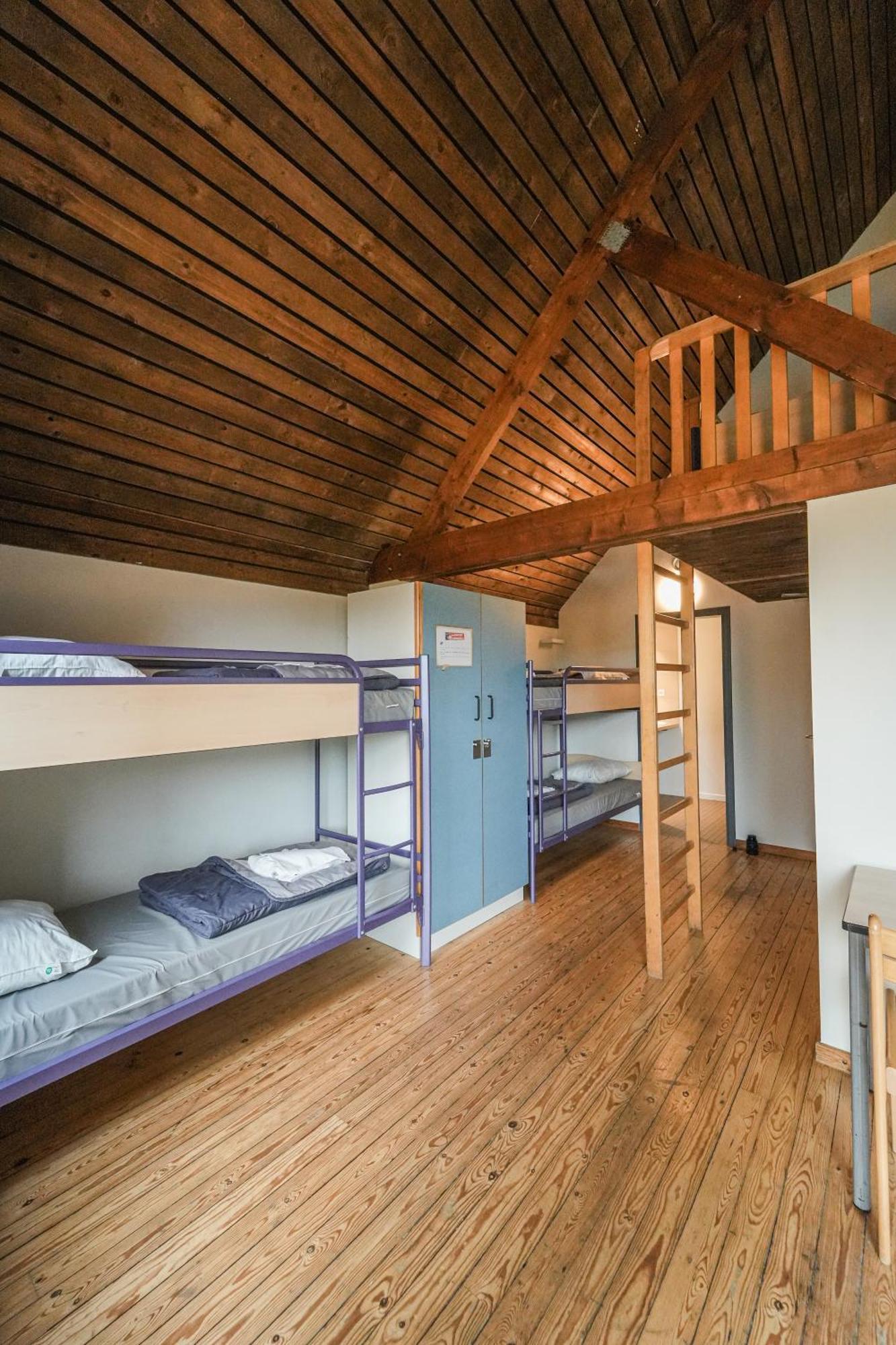 Family Room with Shared Bathroom,1699047407:JPEG