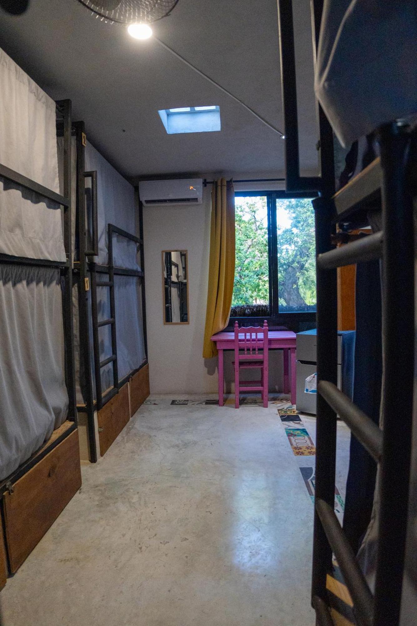 Bed 8-Bed Mixed Dormitory Room