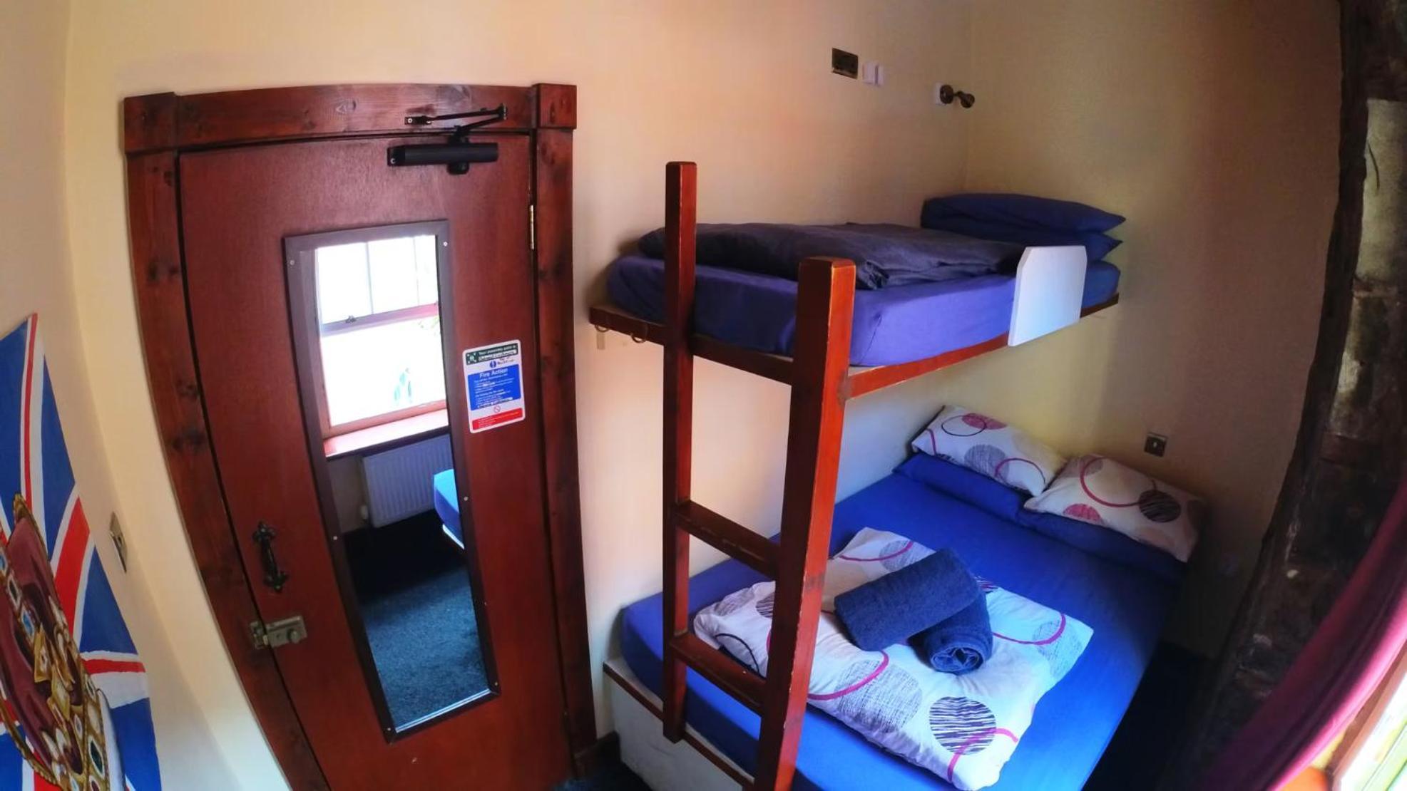 Chambre Lits Jumeaux Standard avec Salle de Bains Commune