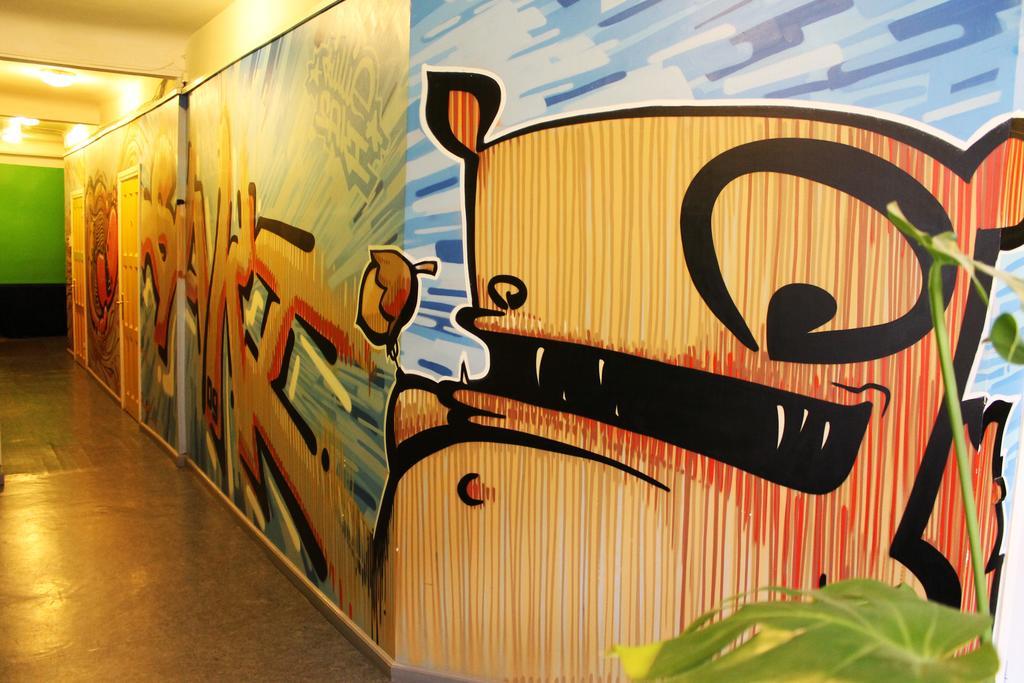 Single Room with Shared Bathroom,175428153:JPEG