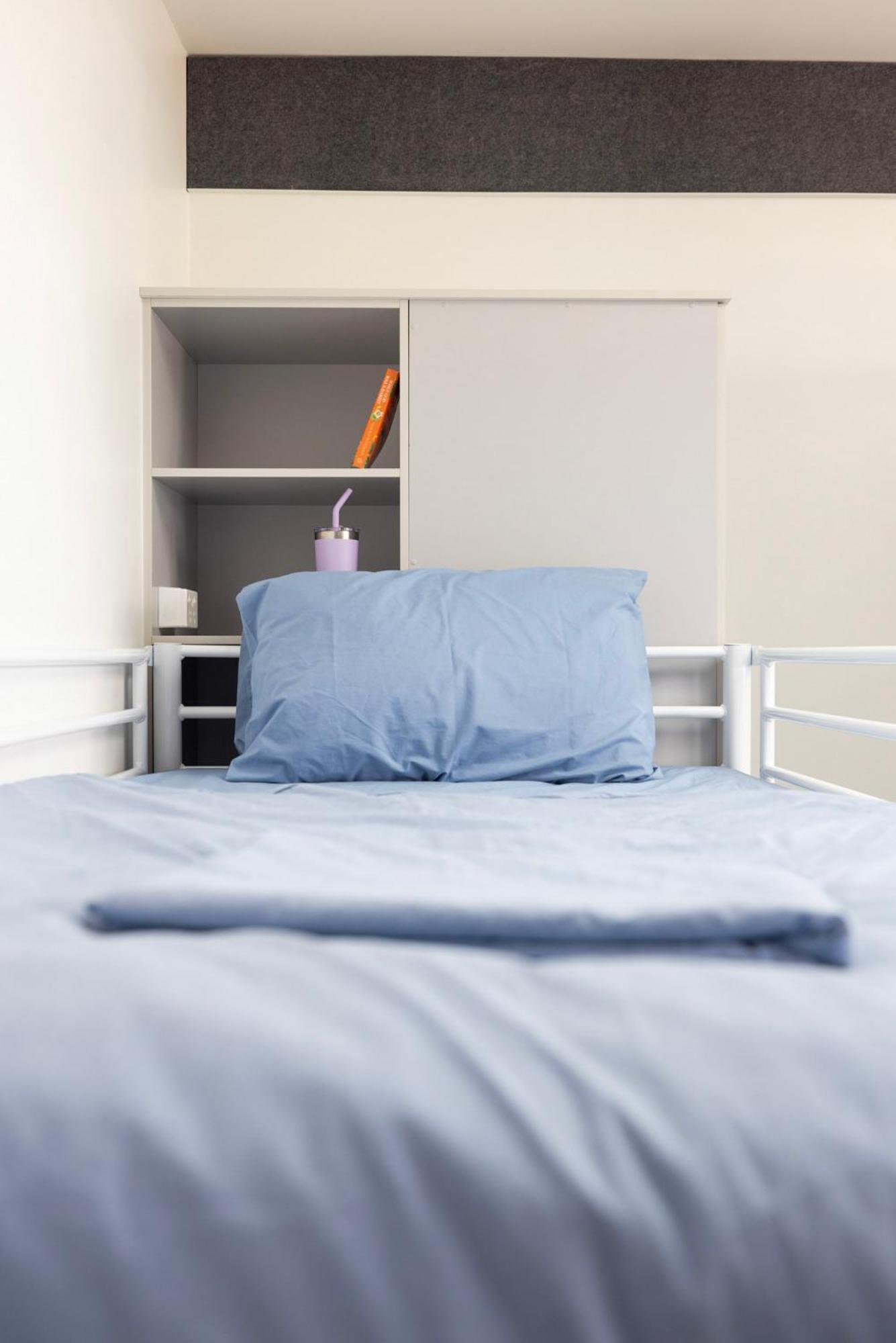 4 King Bed Mixed Dorm