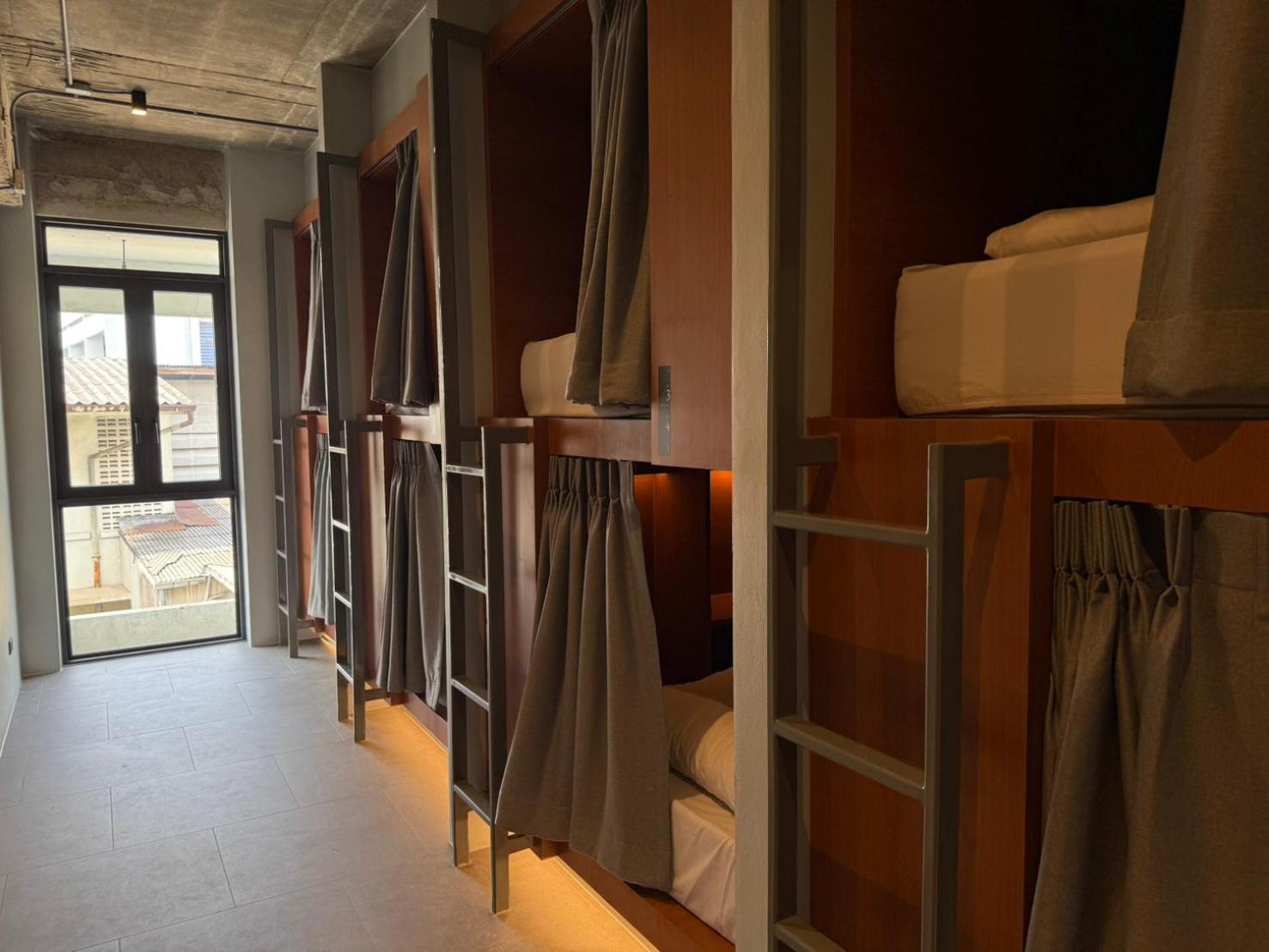 Deluxe 8-Beds Mixed Dormitory,1765392222:JPEG