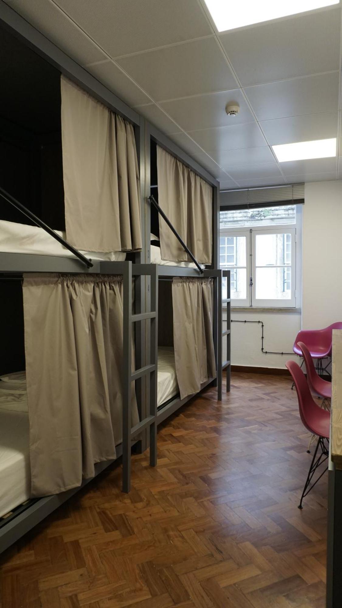 Chambre Quadruple Économique avec Salle de Bains Commune