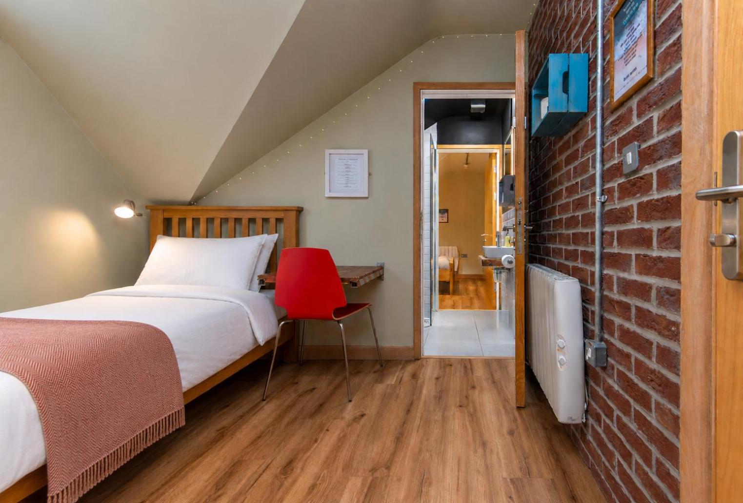 Chambre Familiale avec Salle de Bains Privative