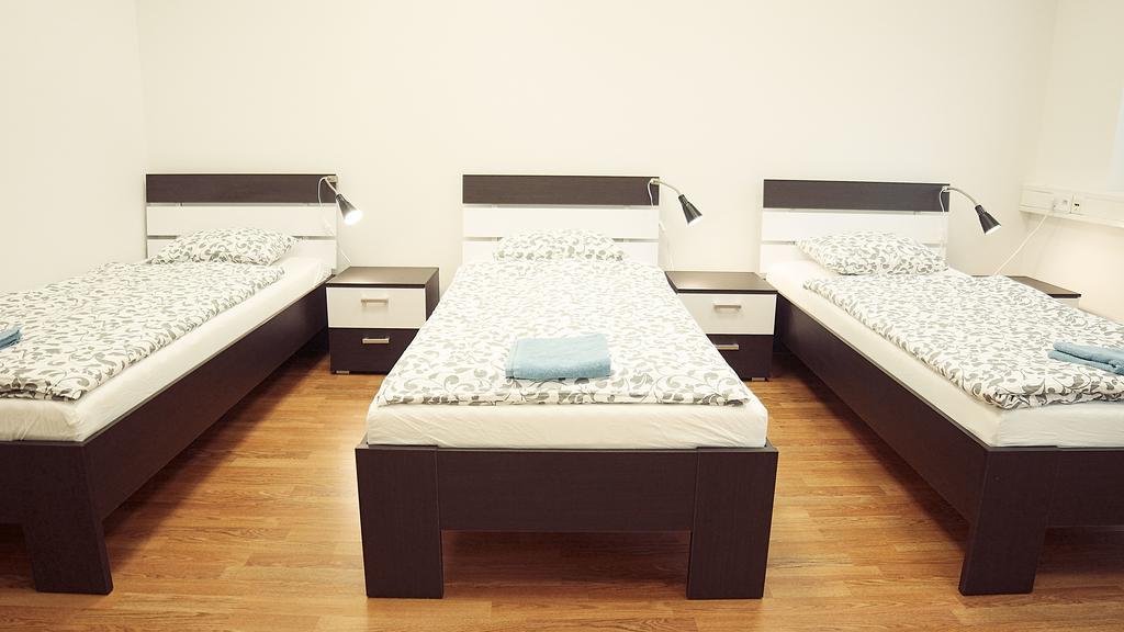 Triple Room with Shared Bathroom,711530128:JPEG