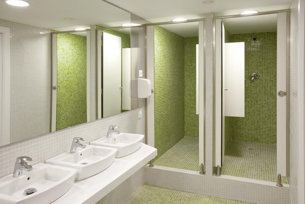 Chambre Quadruple avec Salle de Bains Commune