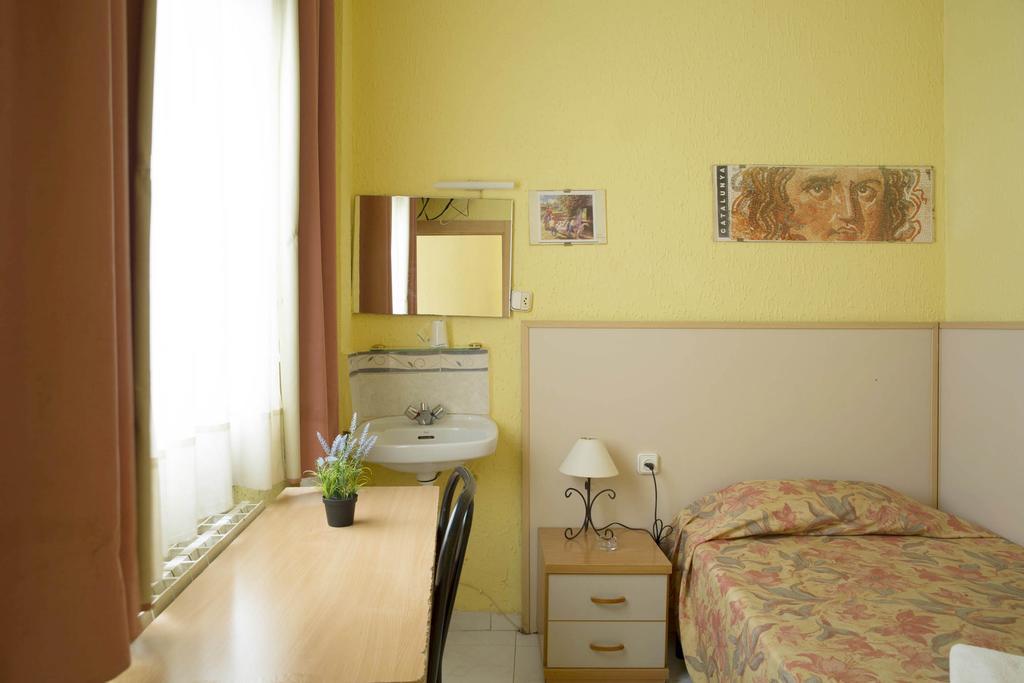 Chambre Simple avec Salle de Bains Commune