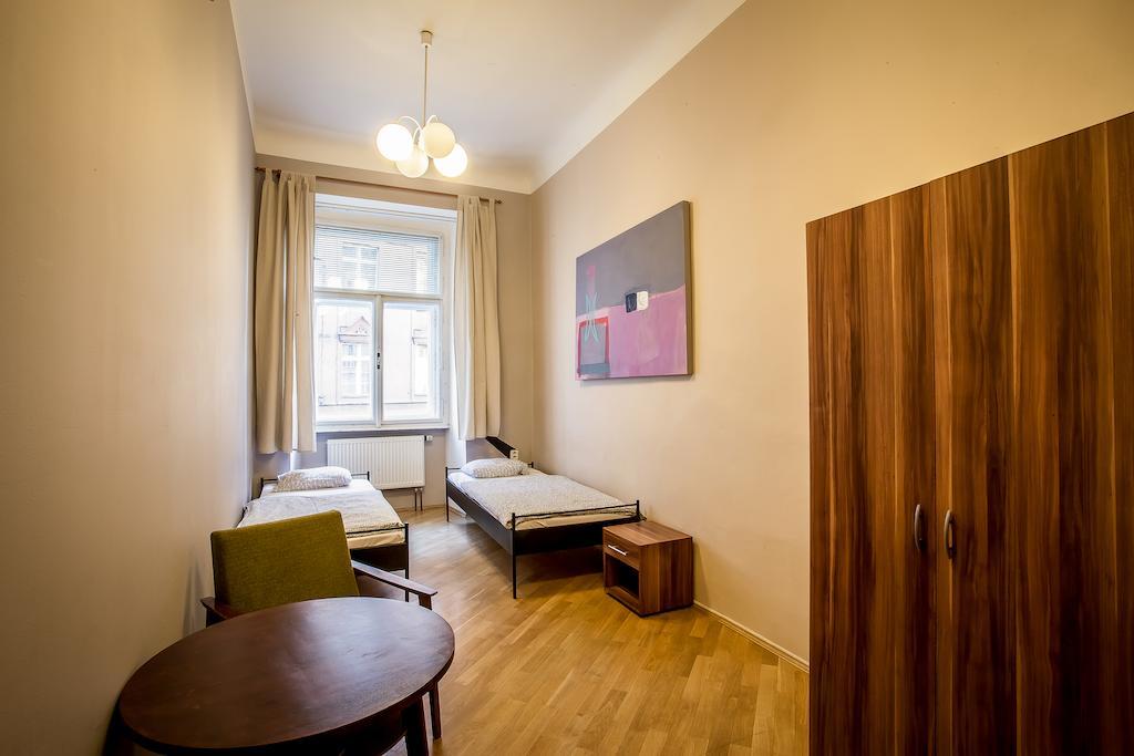 Chambre Lits Jumeaux Standard avec Salle de Bains Commune