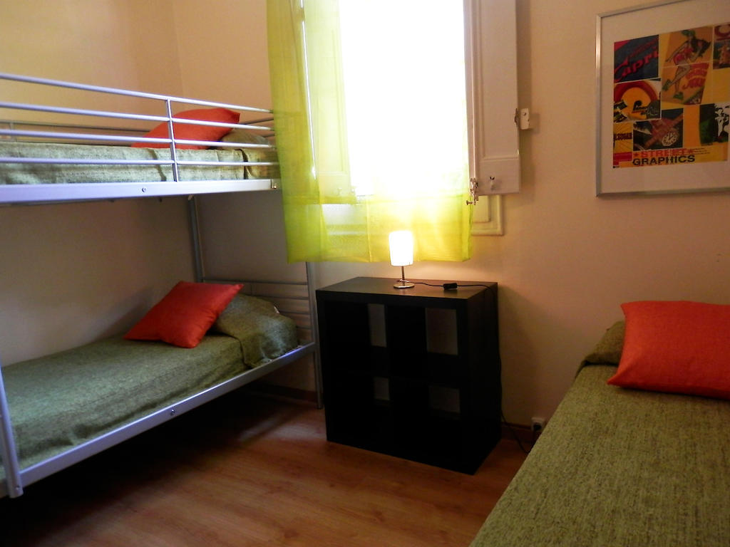 Chambre Triple avec Salle de Bains Commune