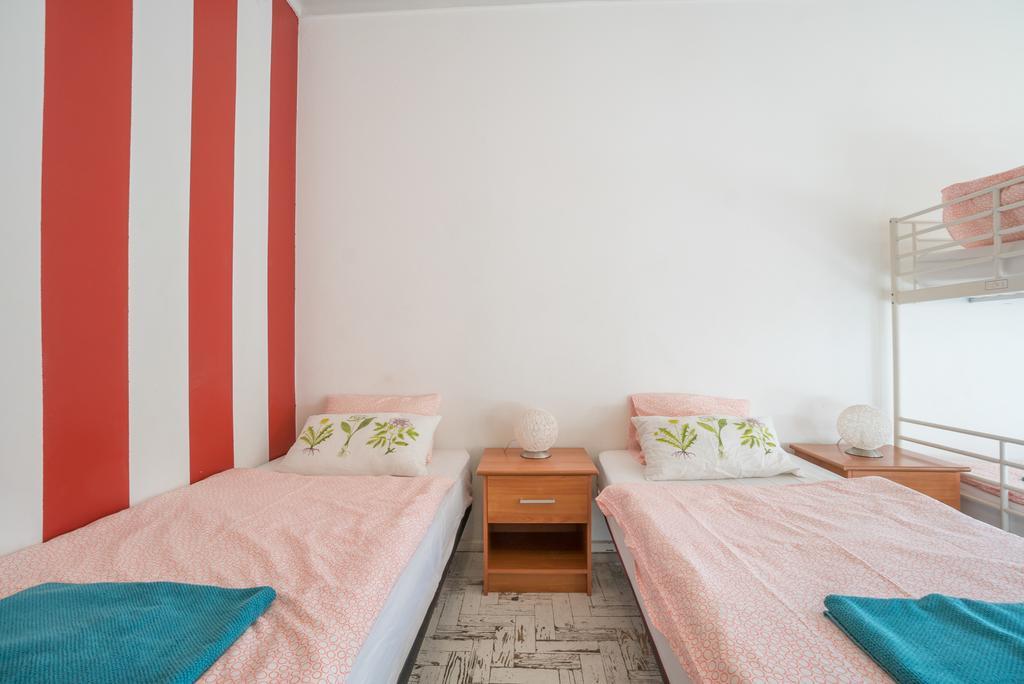 Chambre Double ou Lits Jumeaux avec Salle de Bains