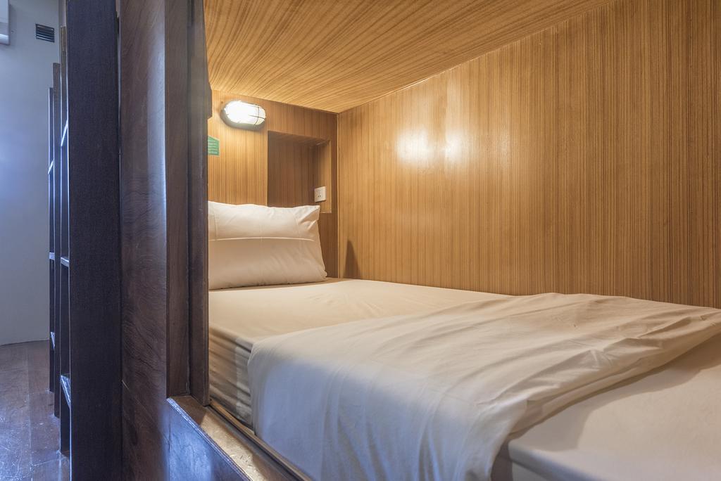 Single Bed in 16-Mixed Cabin,693446916:JPEG