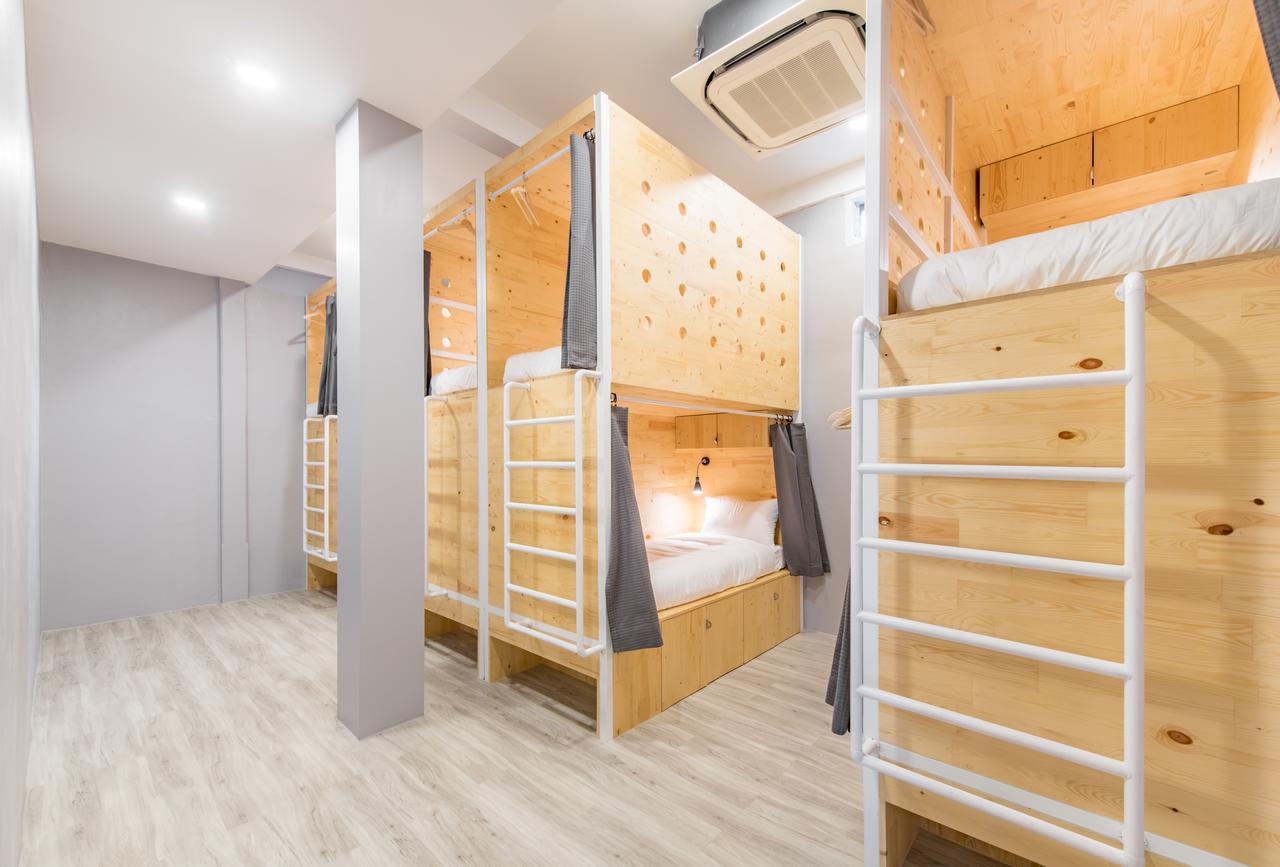 Lit Superposé dans Dortoir pour Femmes