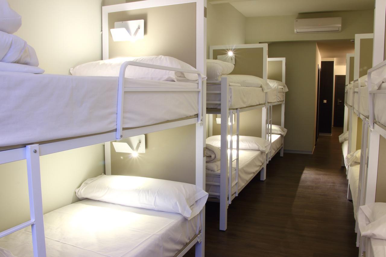 Premium Bunk Bed in 14-Bed Mixed Dormitory Room with Private Bathroom,558547440:JPEG