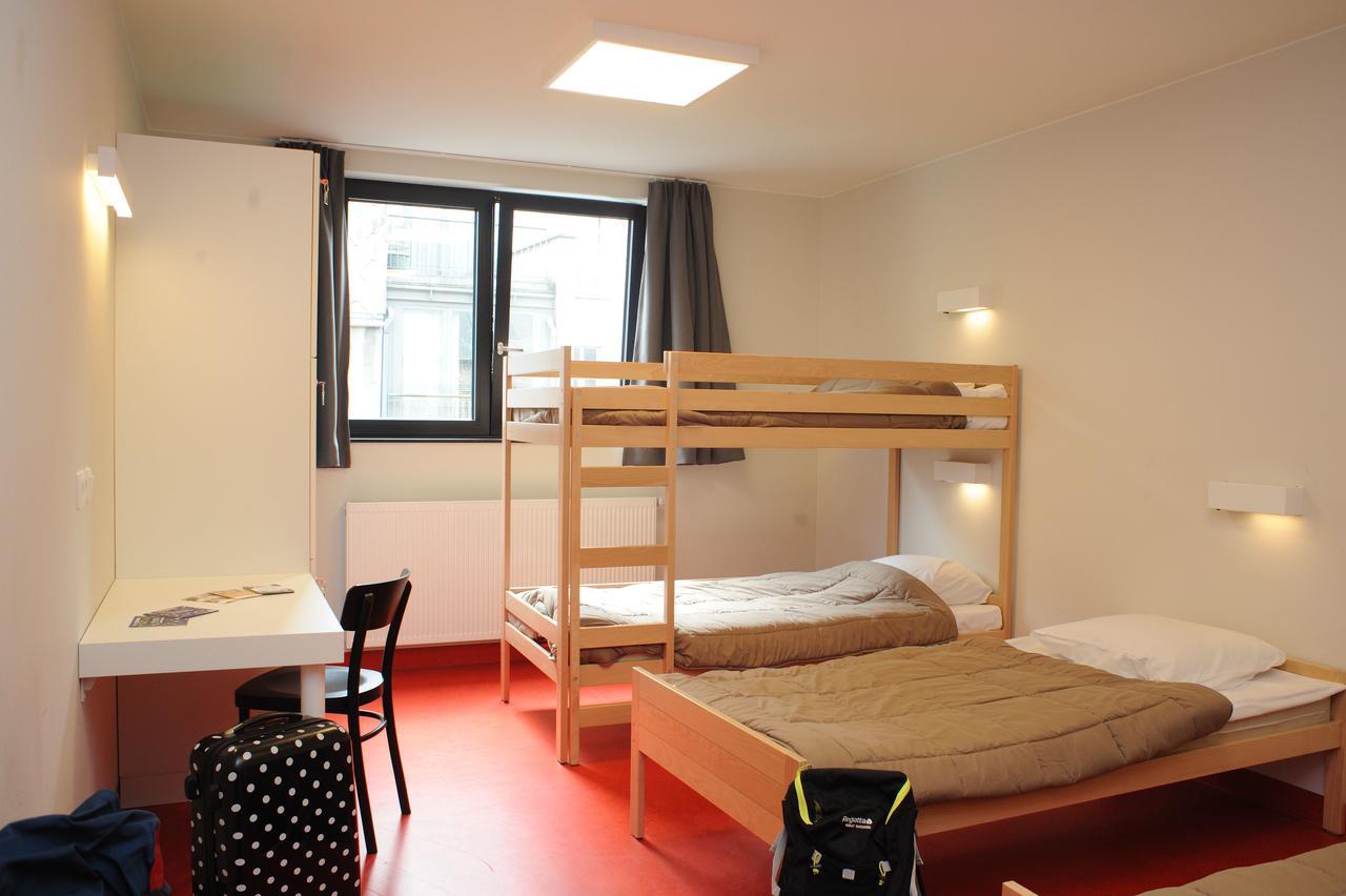 Chambre Quadruple avec Douche
