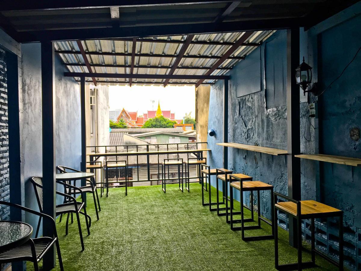 Mixed Dormitory Room,609293436:JPEG