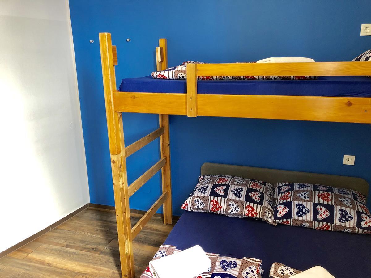 Chambre Triple Classique avec Salle de Bains Commune