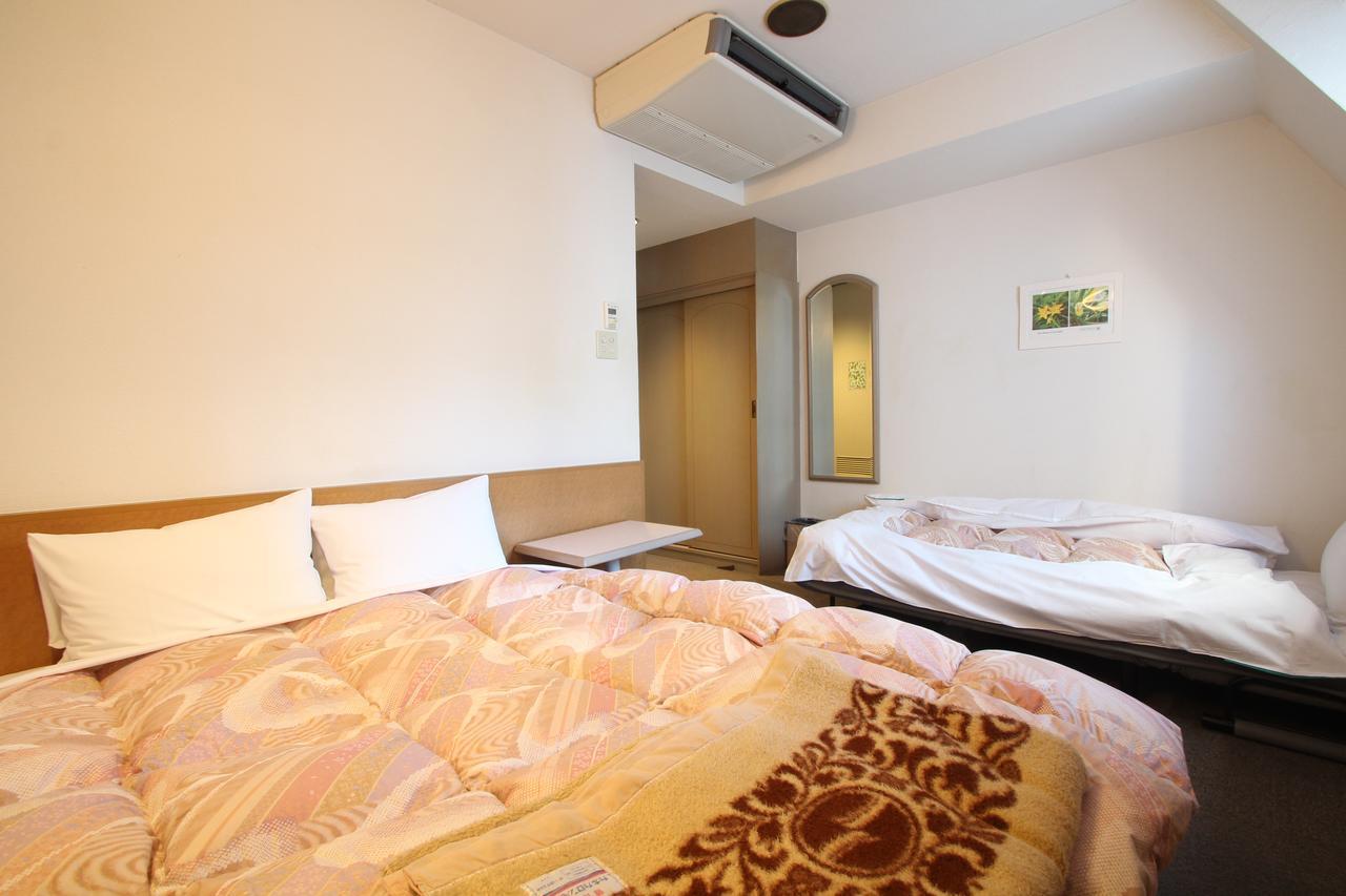 Superior Double Room with Extra Bed and Private Bathroom,707331979:JPEG