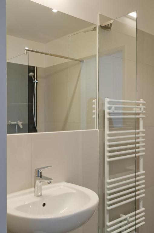 Chambre Triple avec Salle de Bains Privative