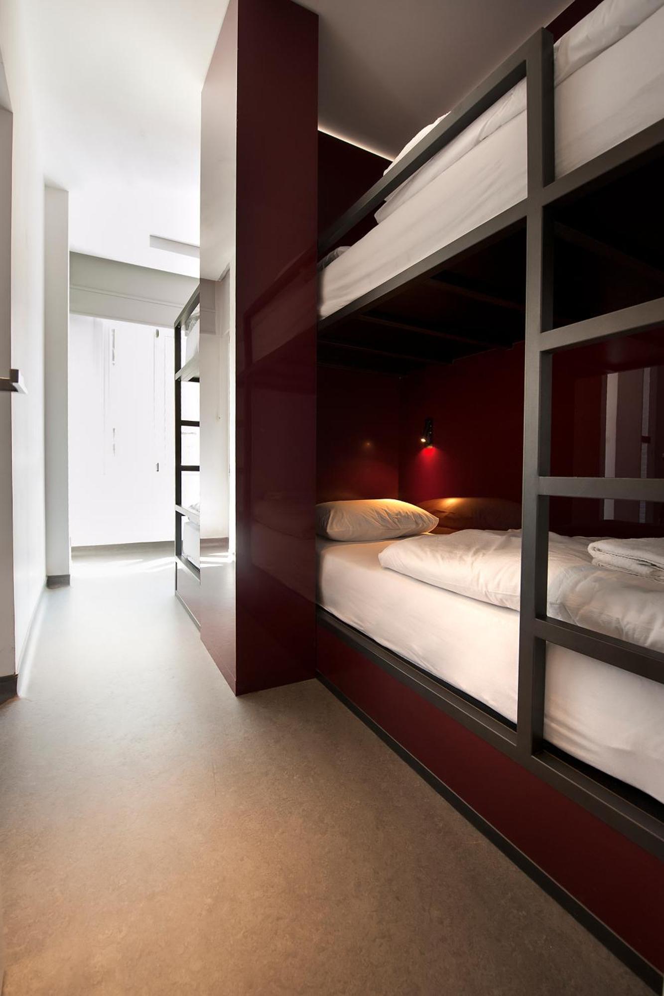 Lit dans Dortoir Mixte de 6 Lits avec Salle de Bains Privative