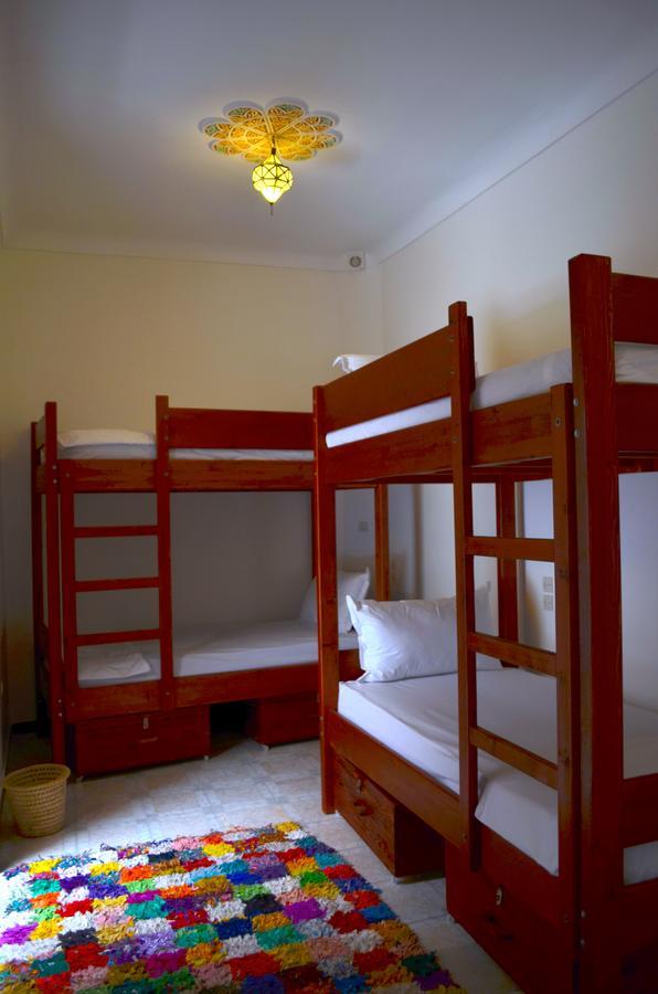 Lit dans Dortoir pour Femmes de 4 Lits