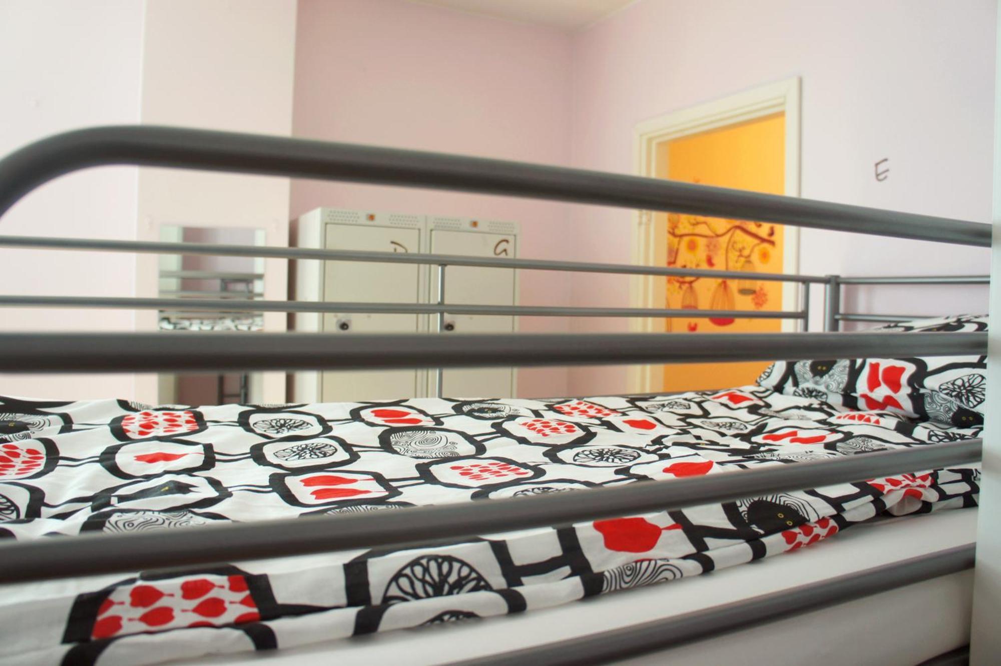 Lit Superposé dans Dortoir pour Femmes