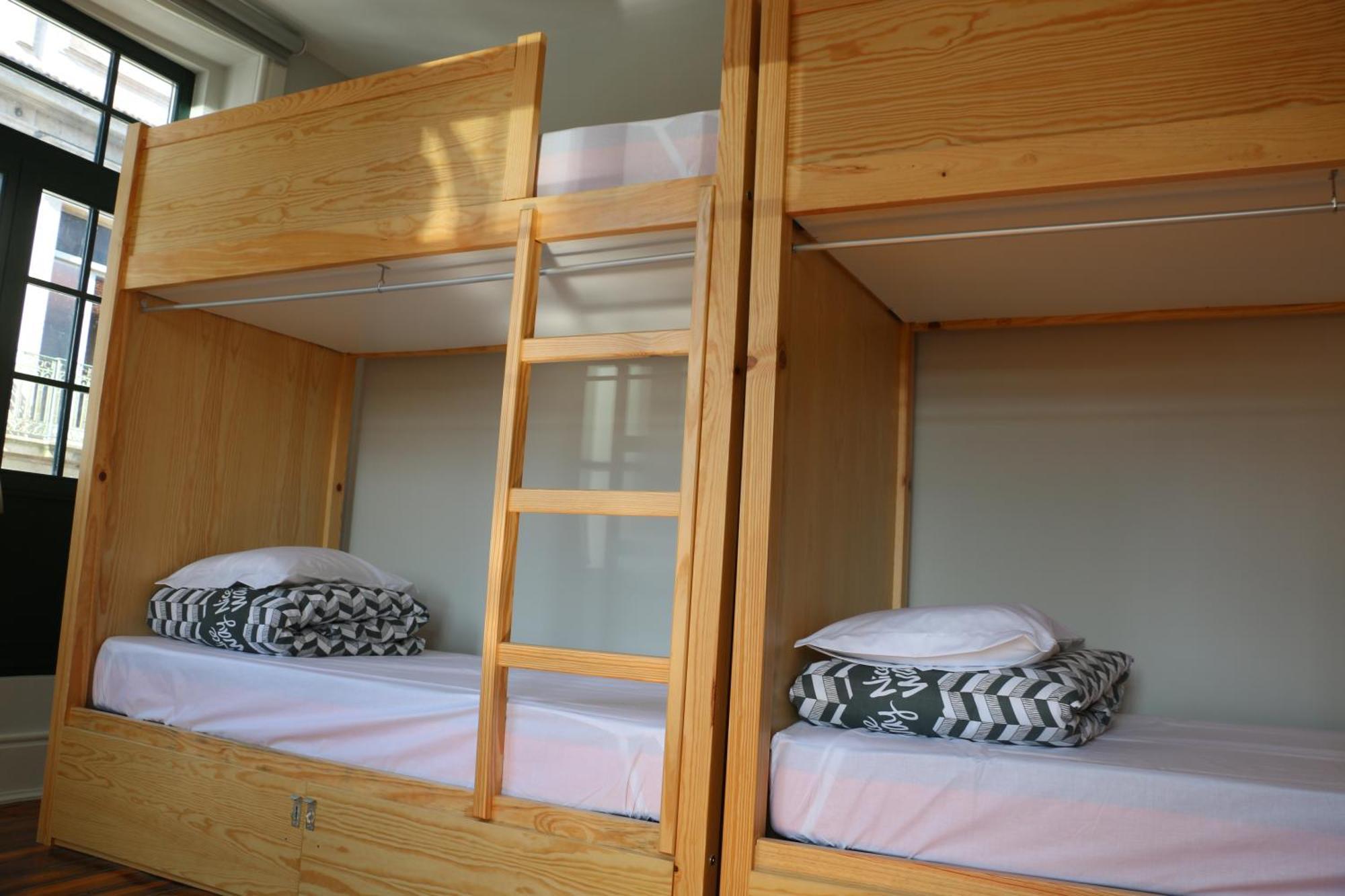 Bed 4-Bed Dormitory Room
