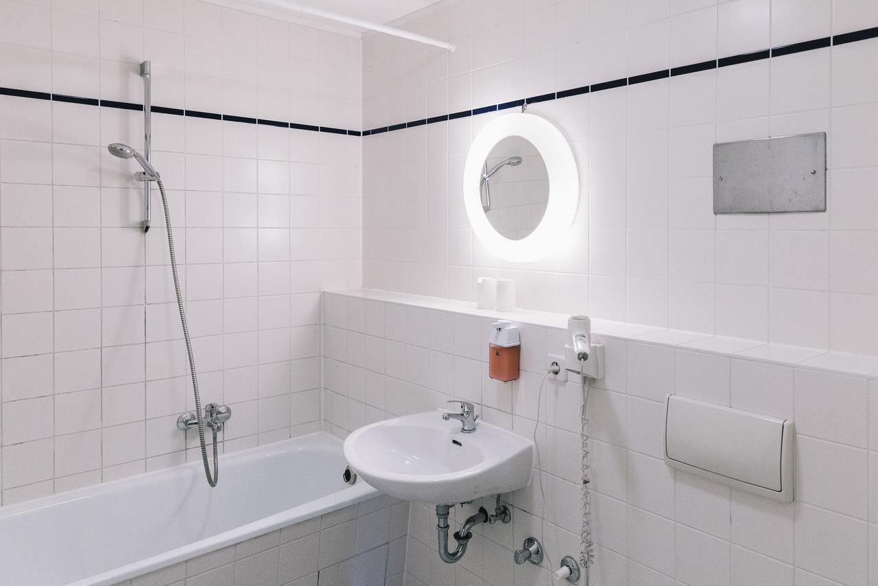 Lit dans Dortoir pour Femmes de 6 Lits