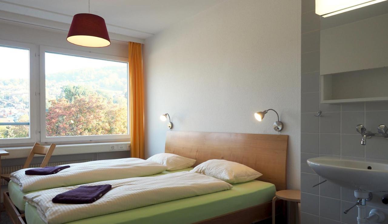 Chambre Double ou Lits Jumeaux avec Salle de Bains Commune
