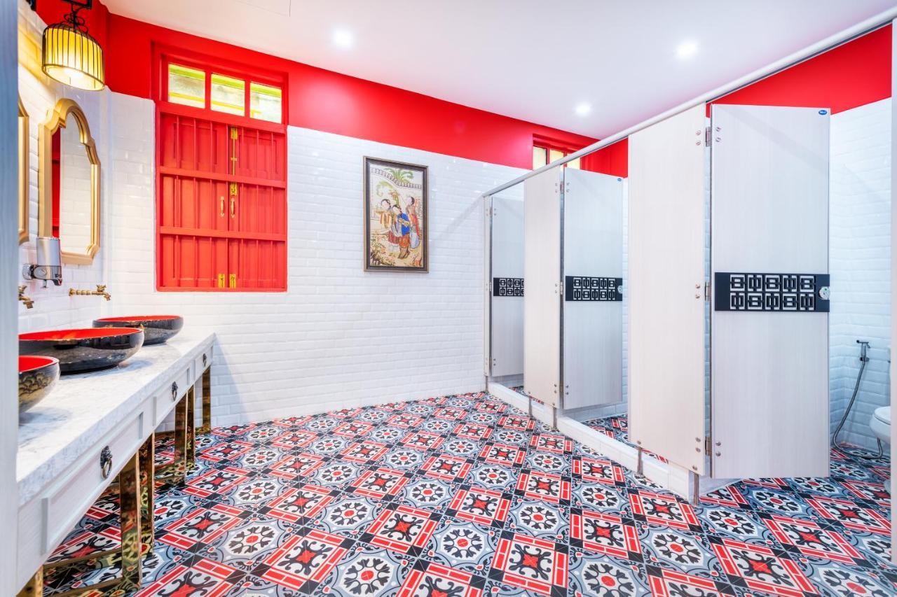 Chambre Lits Jumeaux avec Salle de Bains Commune