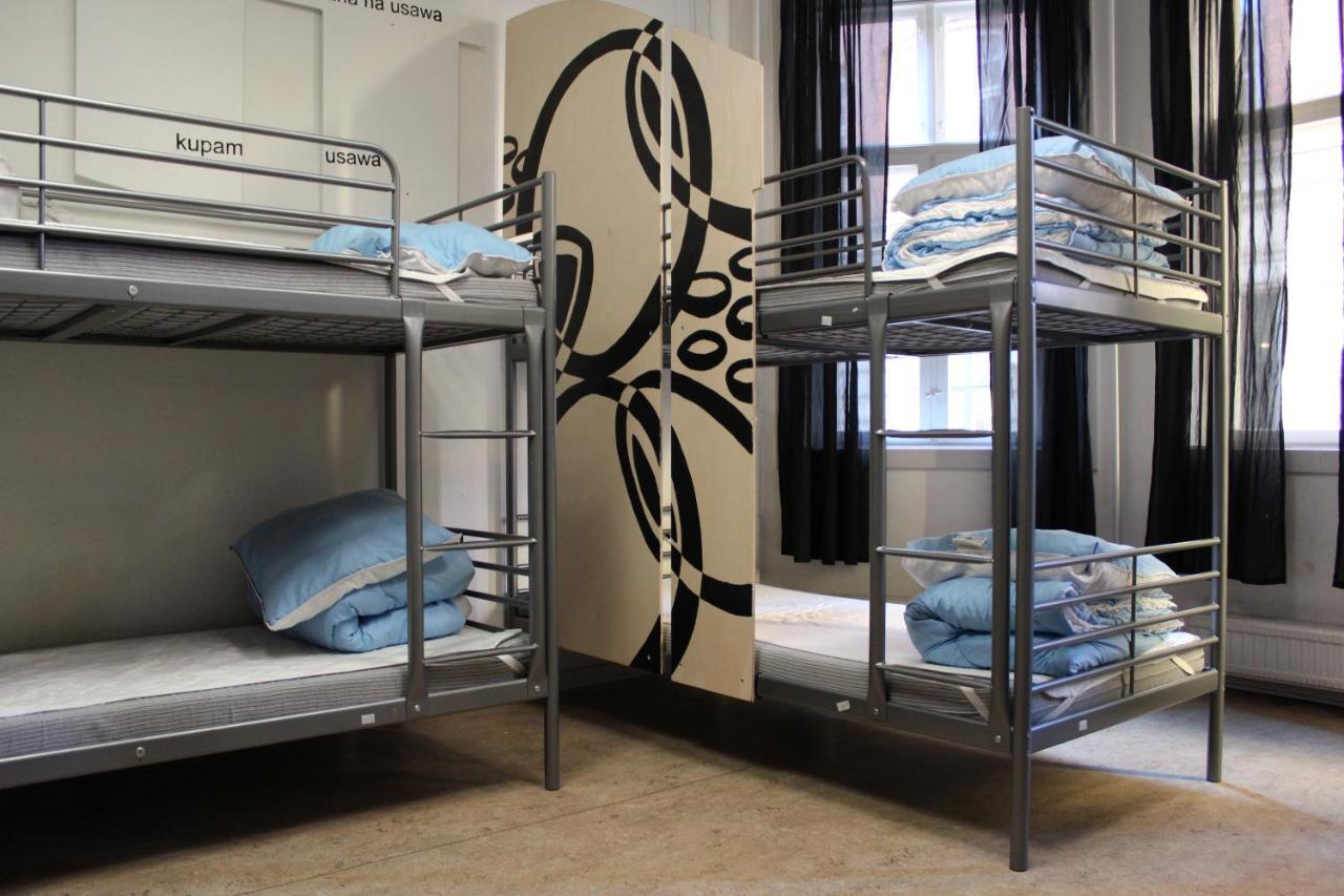 Bed 8 bed Mixed Dormitory Room