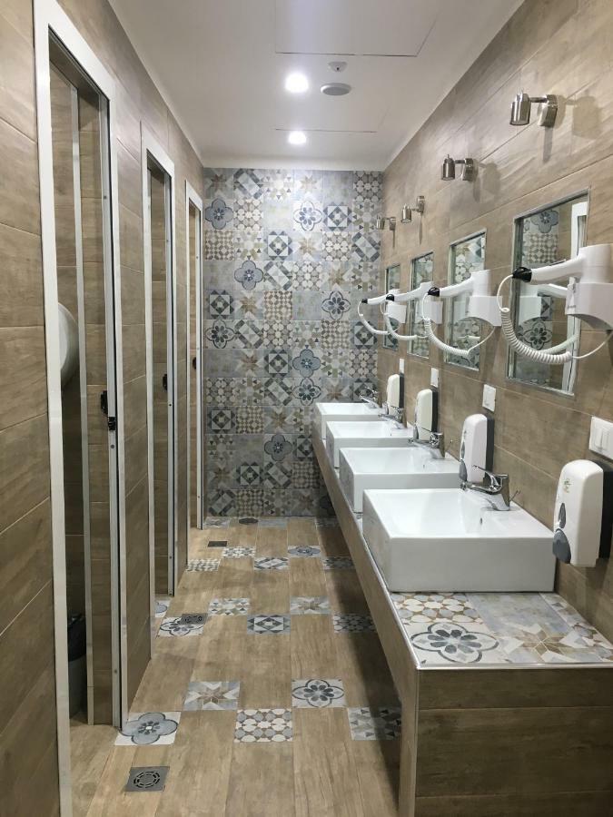 Chambre Quadruple avec Salle de Bains Commune