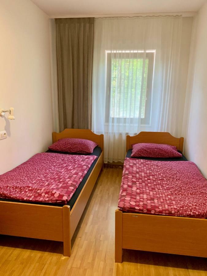 Chambre Lits Jumeaux Standard avec Salle de Bains Extérieure Privative