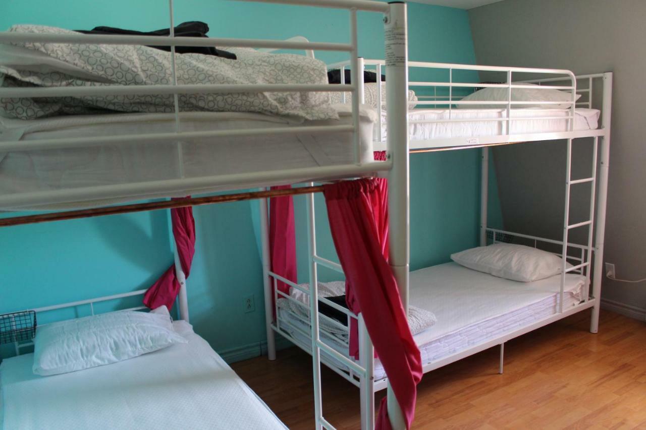 Lit dans Dortoir pour Femmes de 6 Lits