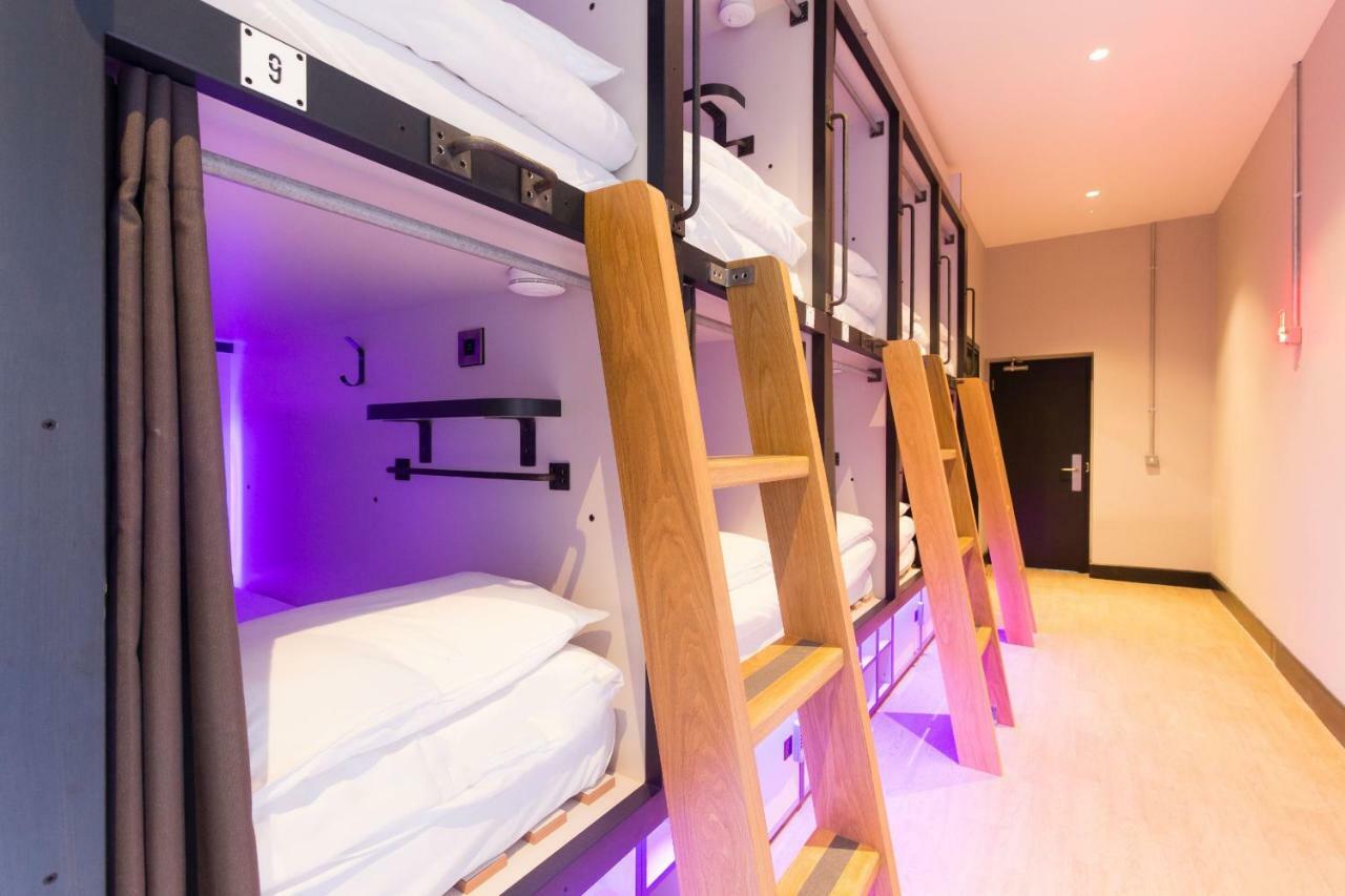 Capsule dans Dortoir pour Femmes de 10 Lits