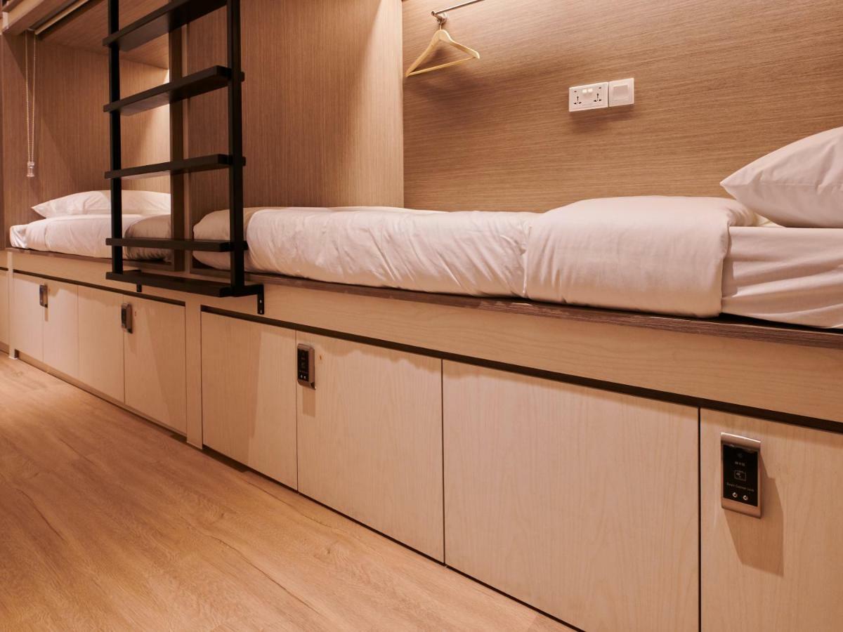 Chambre Familiale Capsule avec Salle de Bains Commune