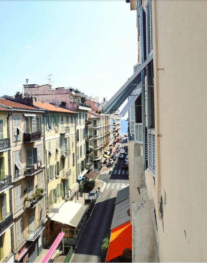 One-Bedroom Apartment,845945297:JPEG