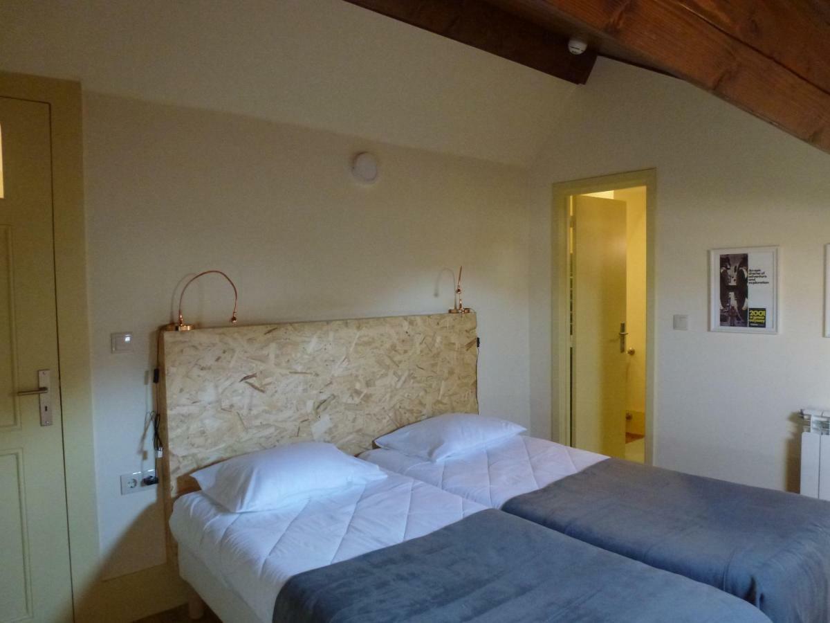 Chambre Double avec Toilettes Communes