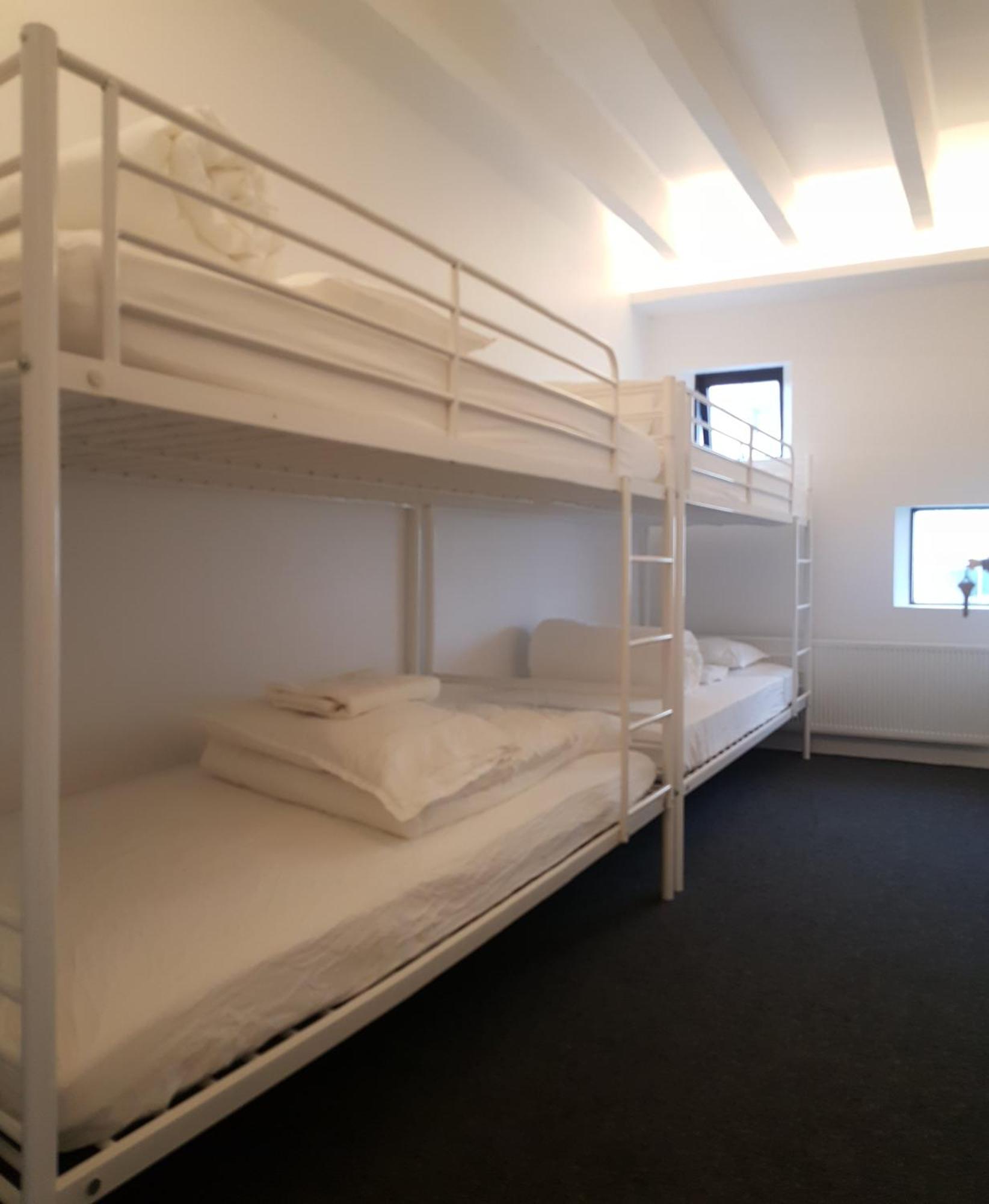 Bed 4-Bed Mixed Dormitory Room