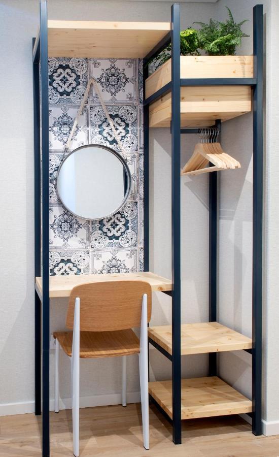 Family Room,957341548:JPEG