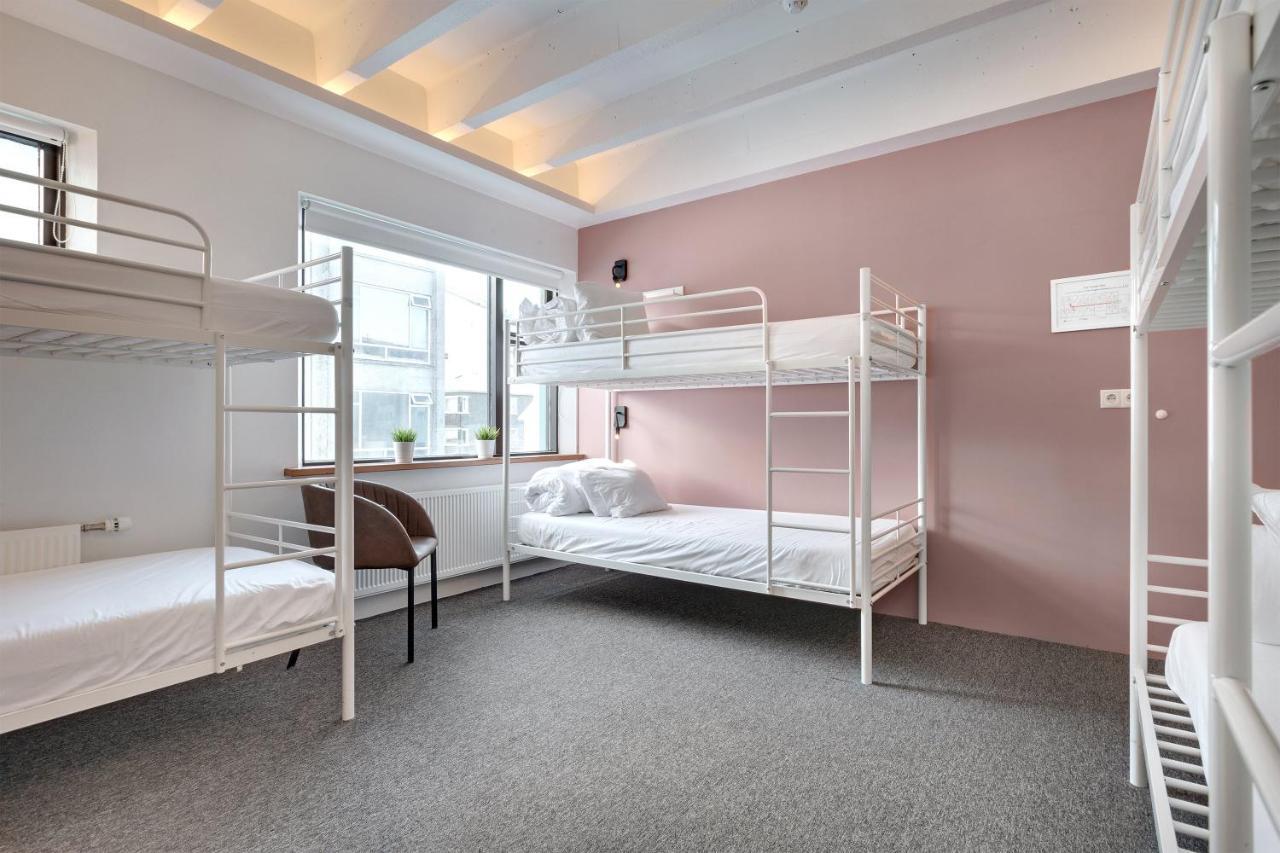 Bed 8-Bed Mixed Dormitory Room