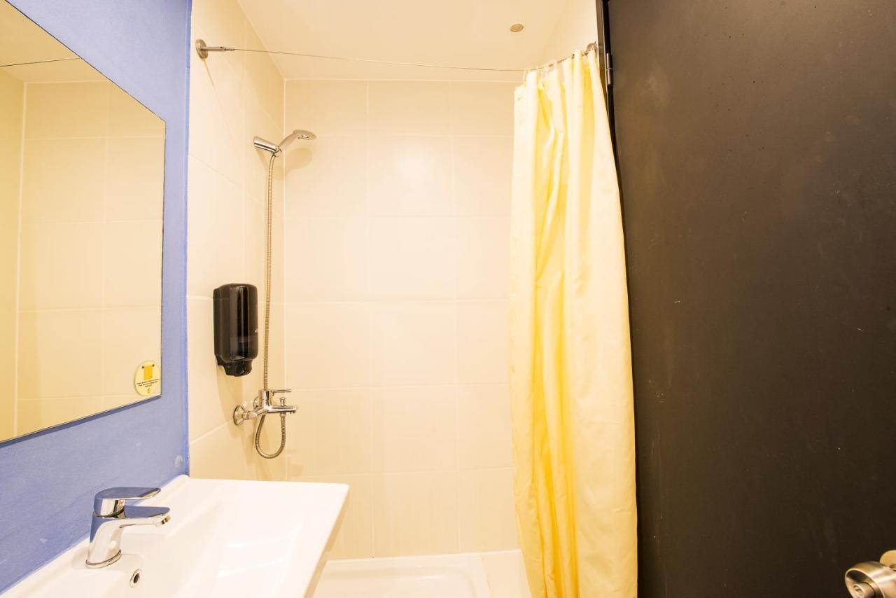 Chambre Lits Jumeaux avec Salle de Bains Privative