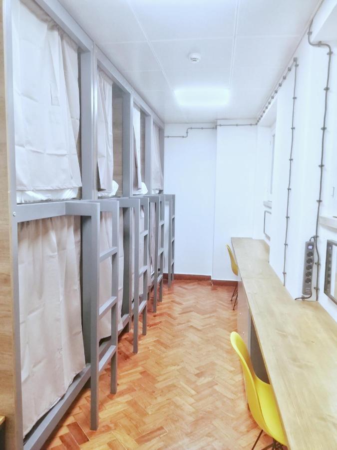 Bed in 8-Bed Dormitory Room,978571042:JPEG