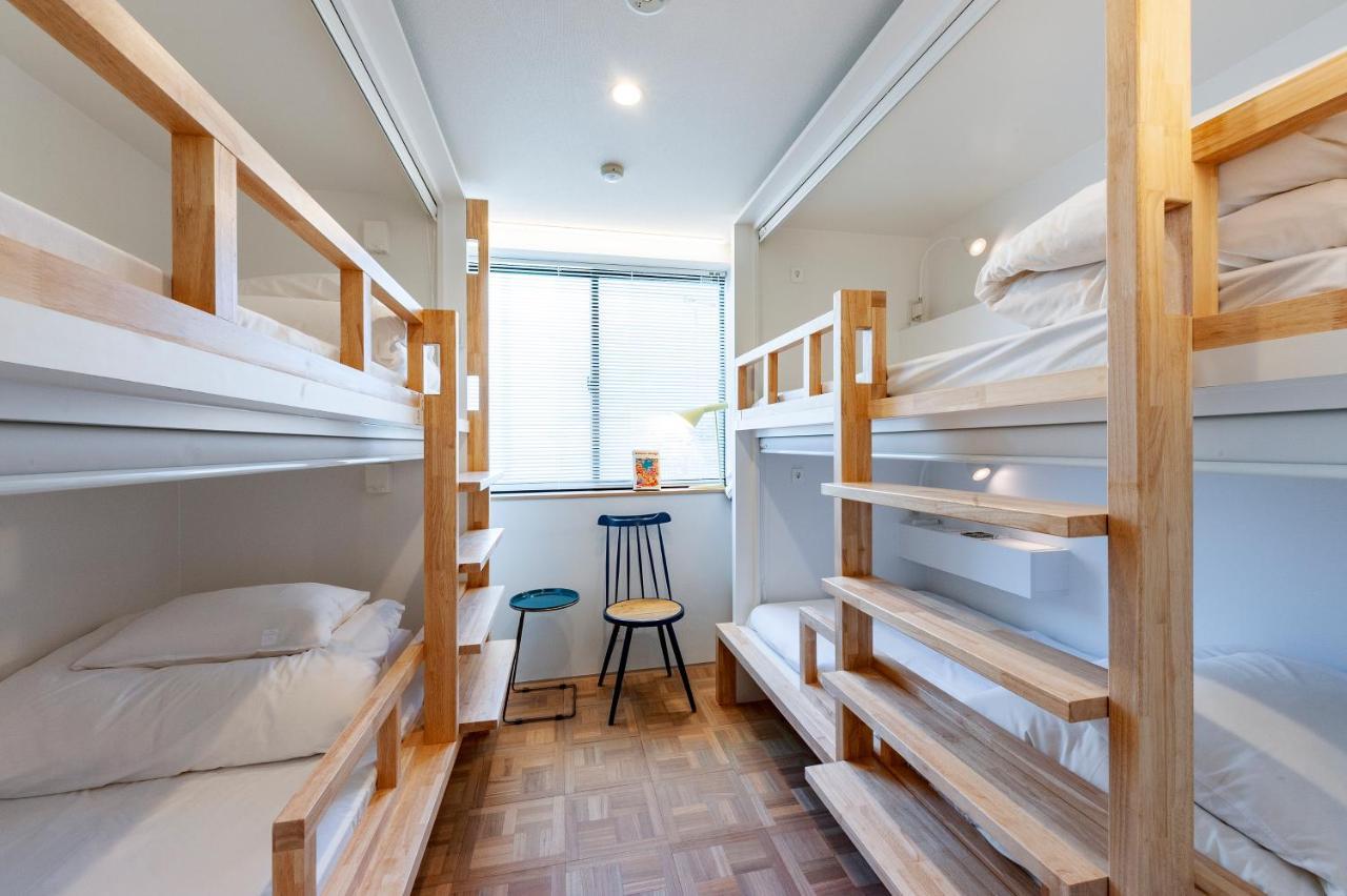 Chambre Quadruple avec Salle de Bains Commune