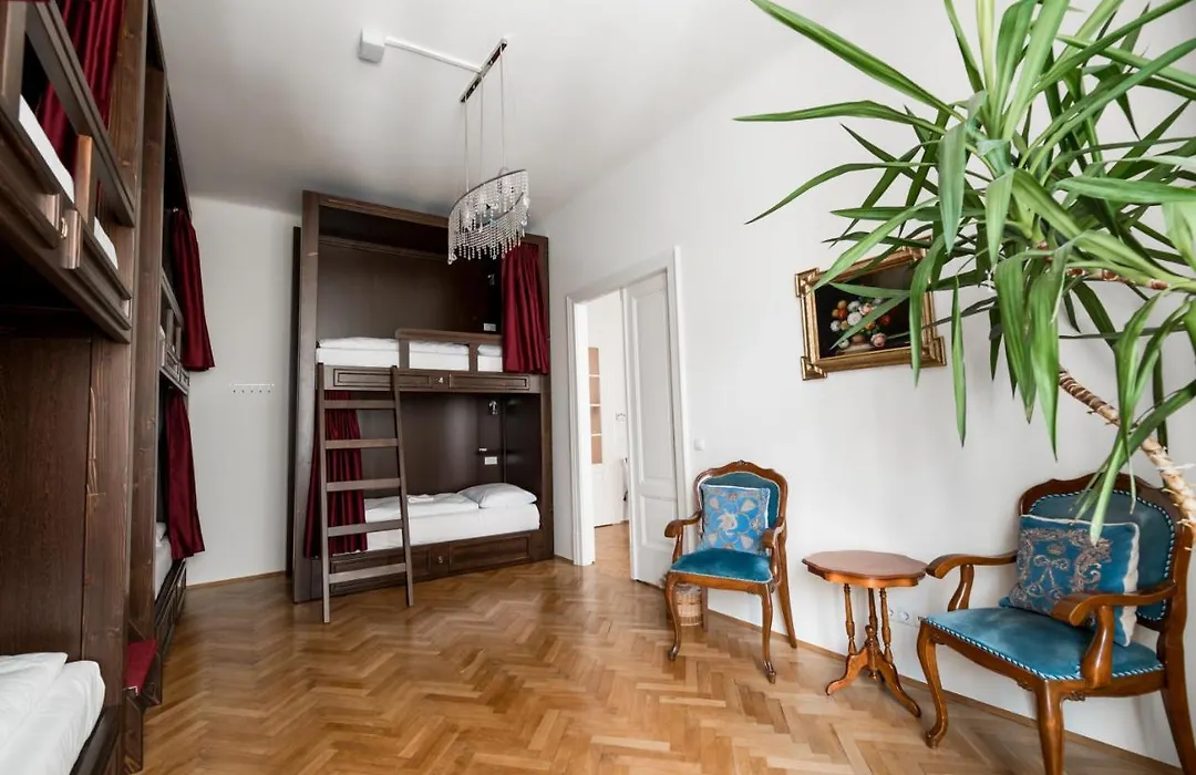Vienna Boutique Hostel-1