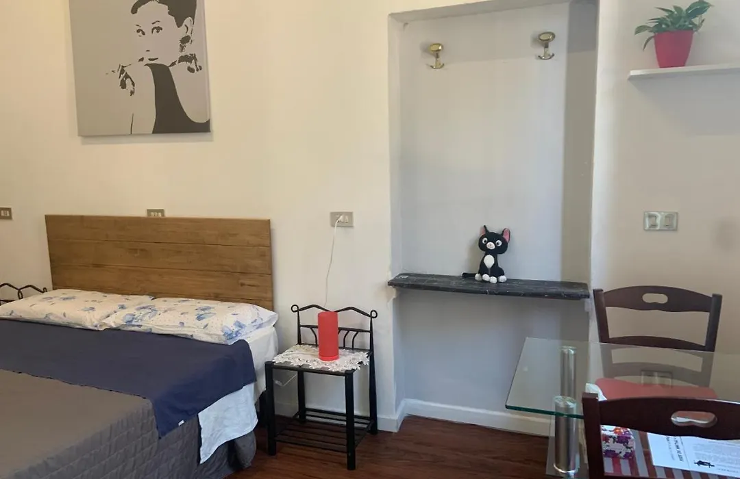 Archie'S House-1