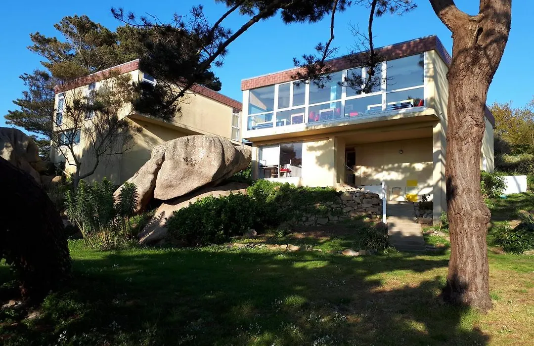 Auberge Granit Rose - Hébergement partagé en Auberge de Jeunesse - Vue sur mer - Dortoir mixte&Camping-1