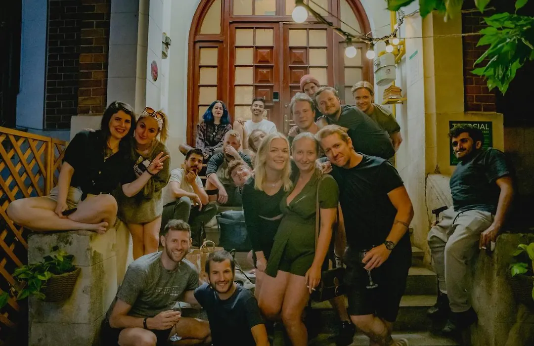 T5 Social-1