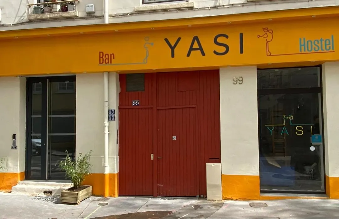 Yasi Hostel-1