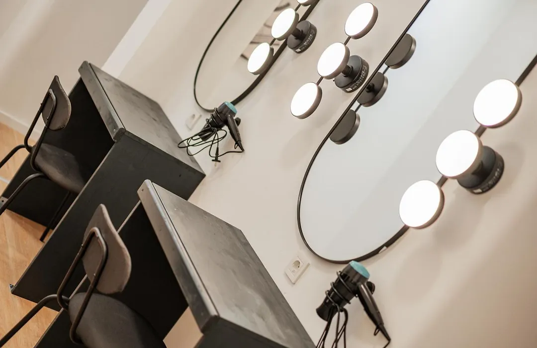 Chic Central City Rooms By Home2-1