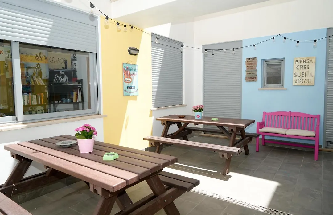 NEW ART BEACH HOSTEL- Albergue Juvenil-1